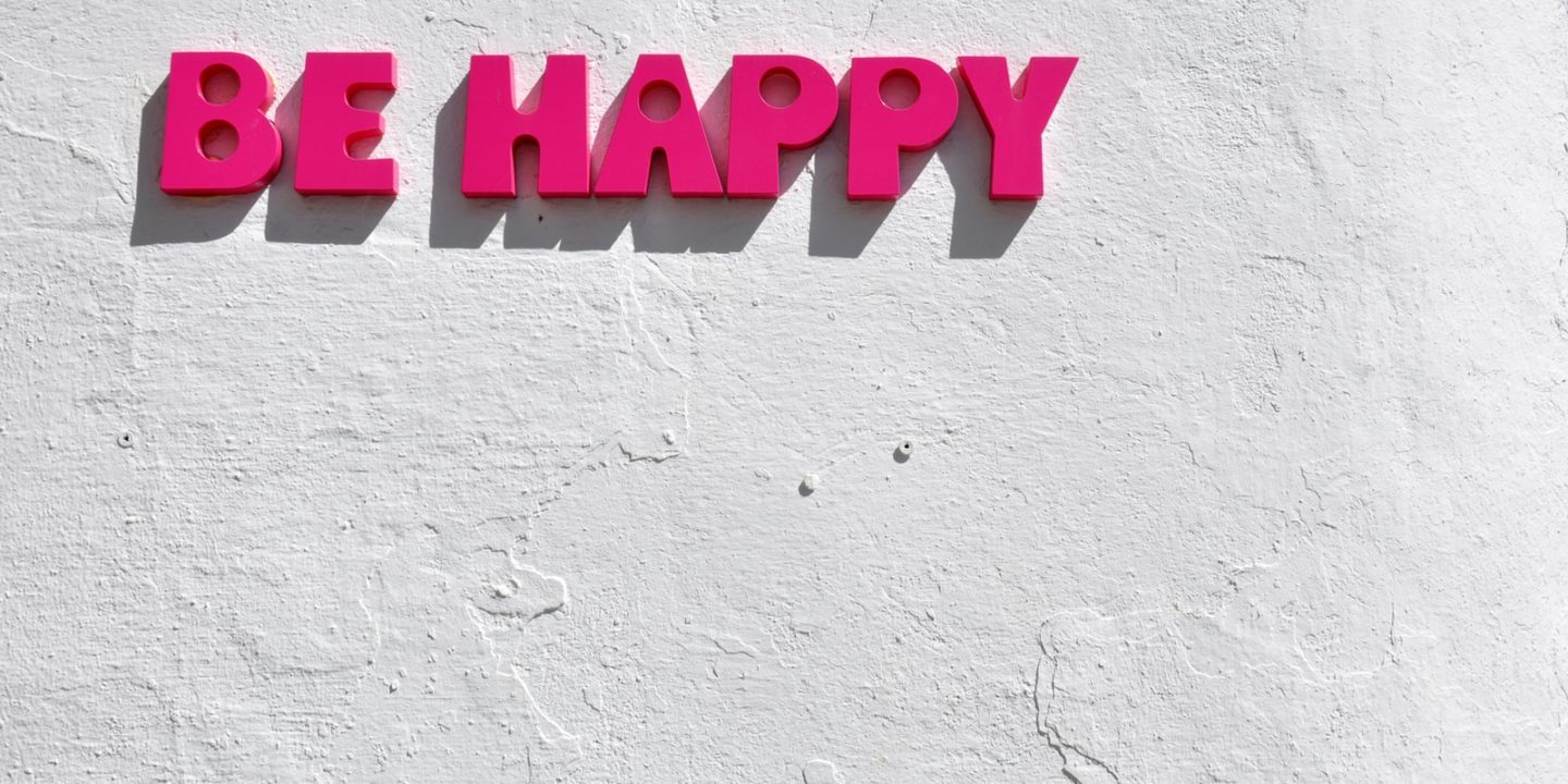 red be happy wall decor